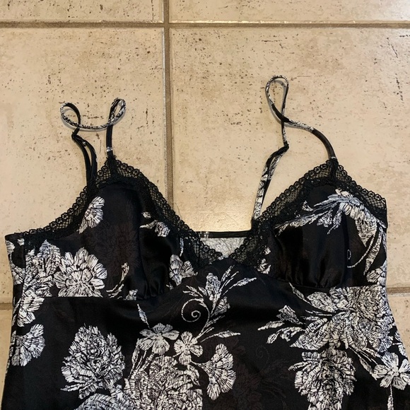 M&S Love to Sleep Black & White Floral Silky Chemise Nightie US 6 - Picture 2 of 7